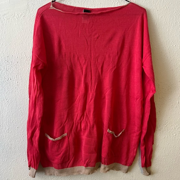 It’s a pink cardigan with beautiful small pockets in size M and from Zara - Picture 1 of 1